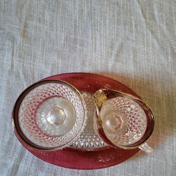 🎄Vintage red ruby Diamond cut Indiana glass dish and with cream and sugar bowl - Picture 8 of 13